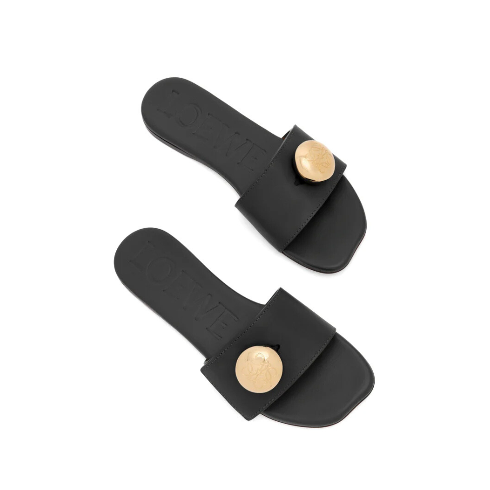 Loewe Pebble slide in soft calfskin