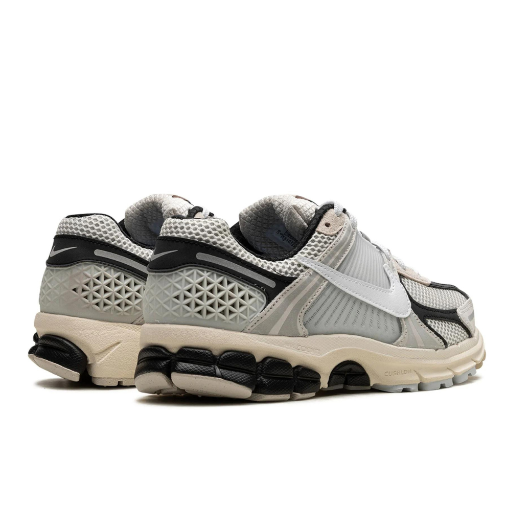 NIKE ZOOM VOMERO 5 "Supersonic"